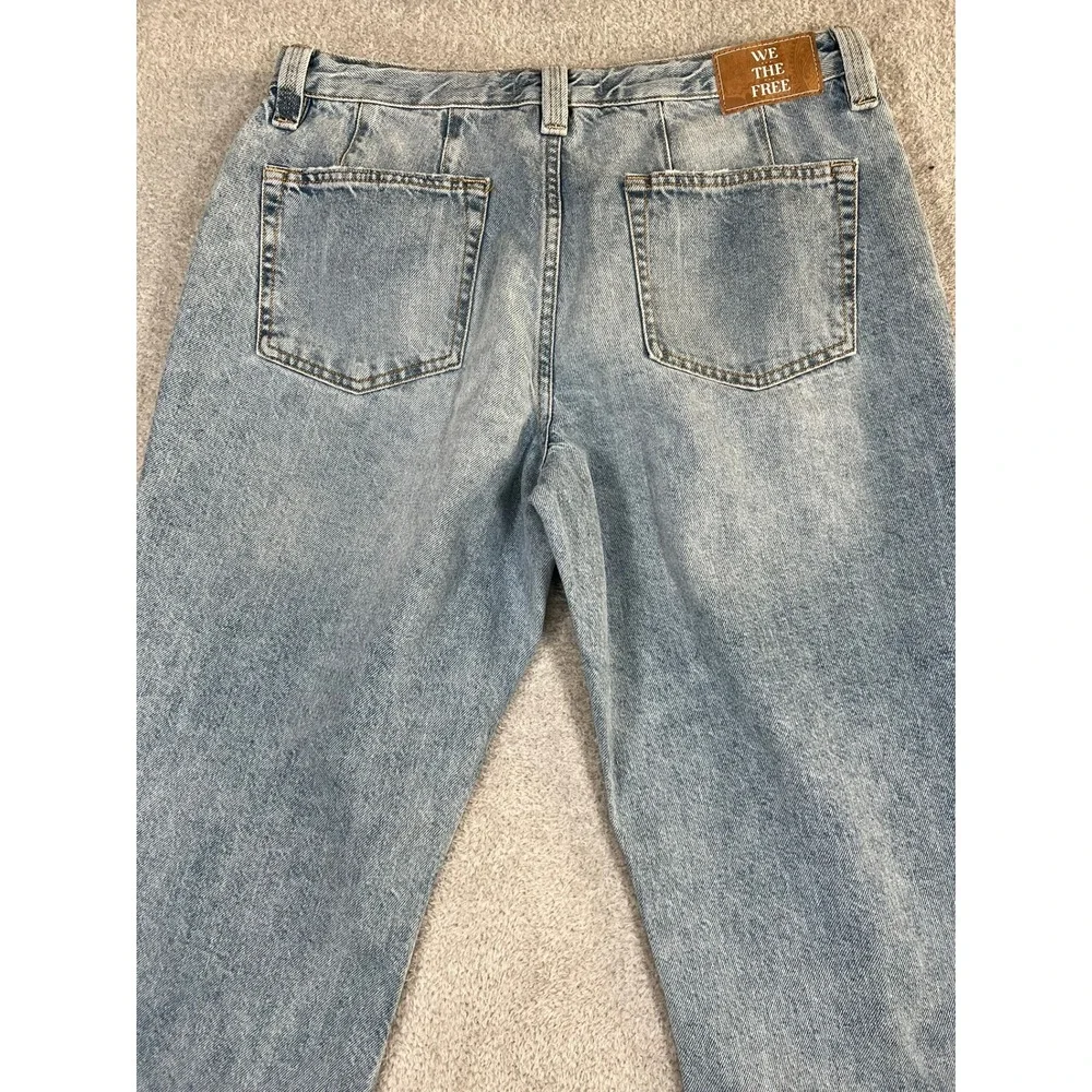 We The Free Curvy Siren Low Rise Straight Leg Jeans Light Wash Blue‎ Size 30